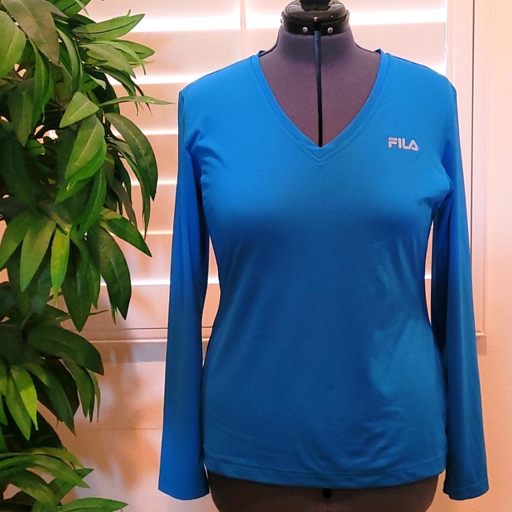 Womens Fila long sleeve shirt XL